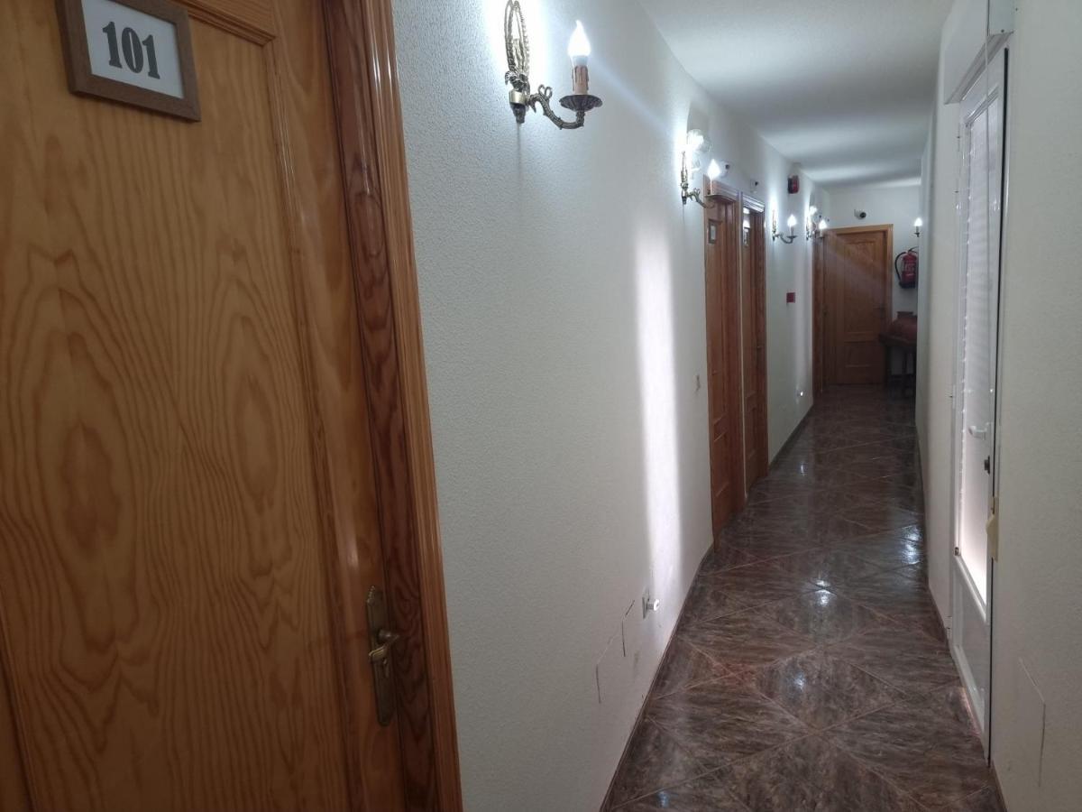 Hostal Casa Fran La Pueblanueva Esterno foto